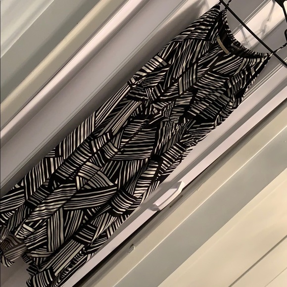 Bleach and white maxi dress. - Picture 3 of 3